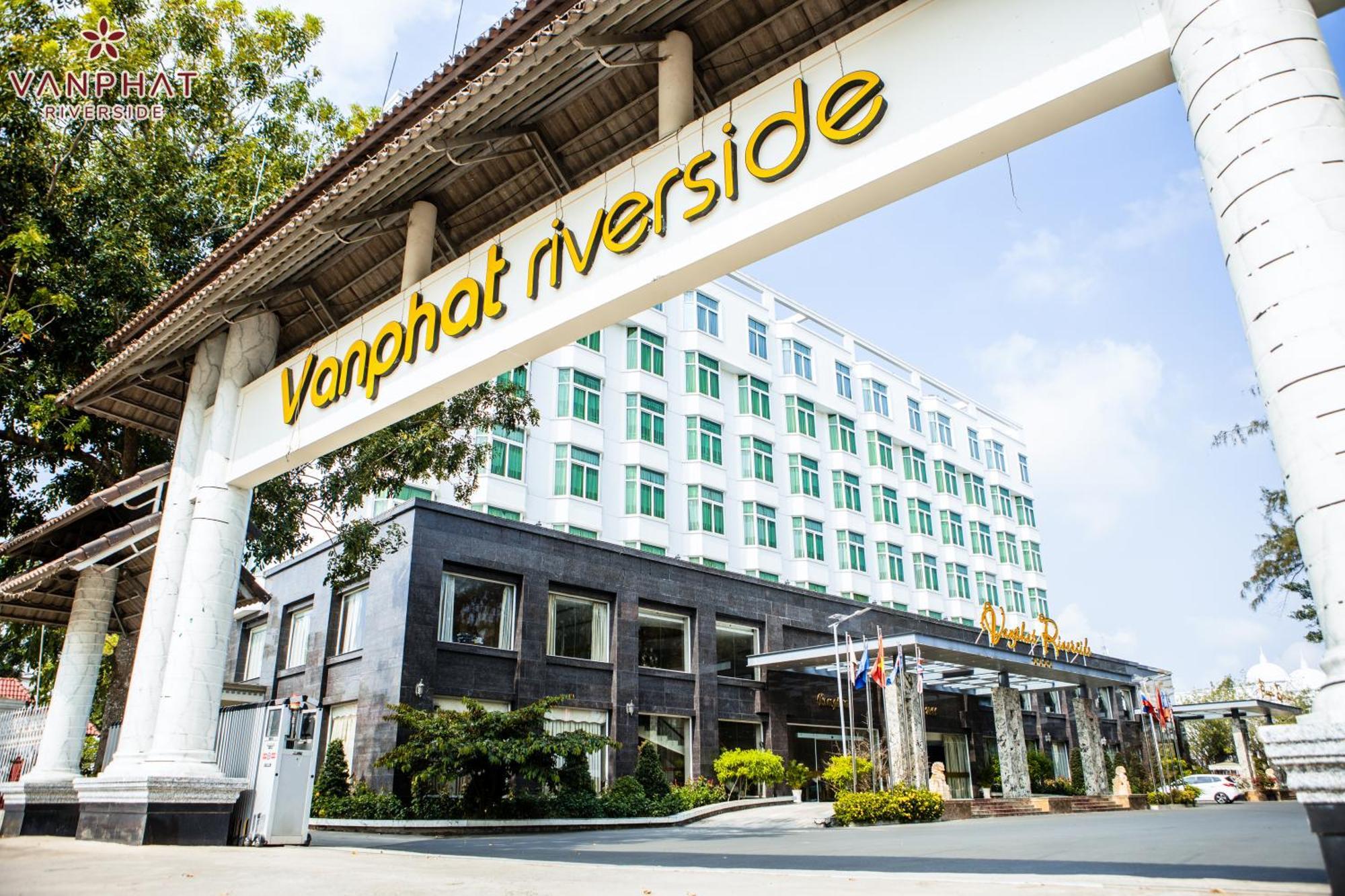 Van Phat Riverside Hotel Can Tho Exteriör bild