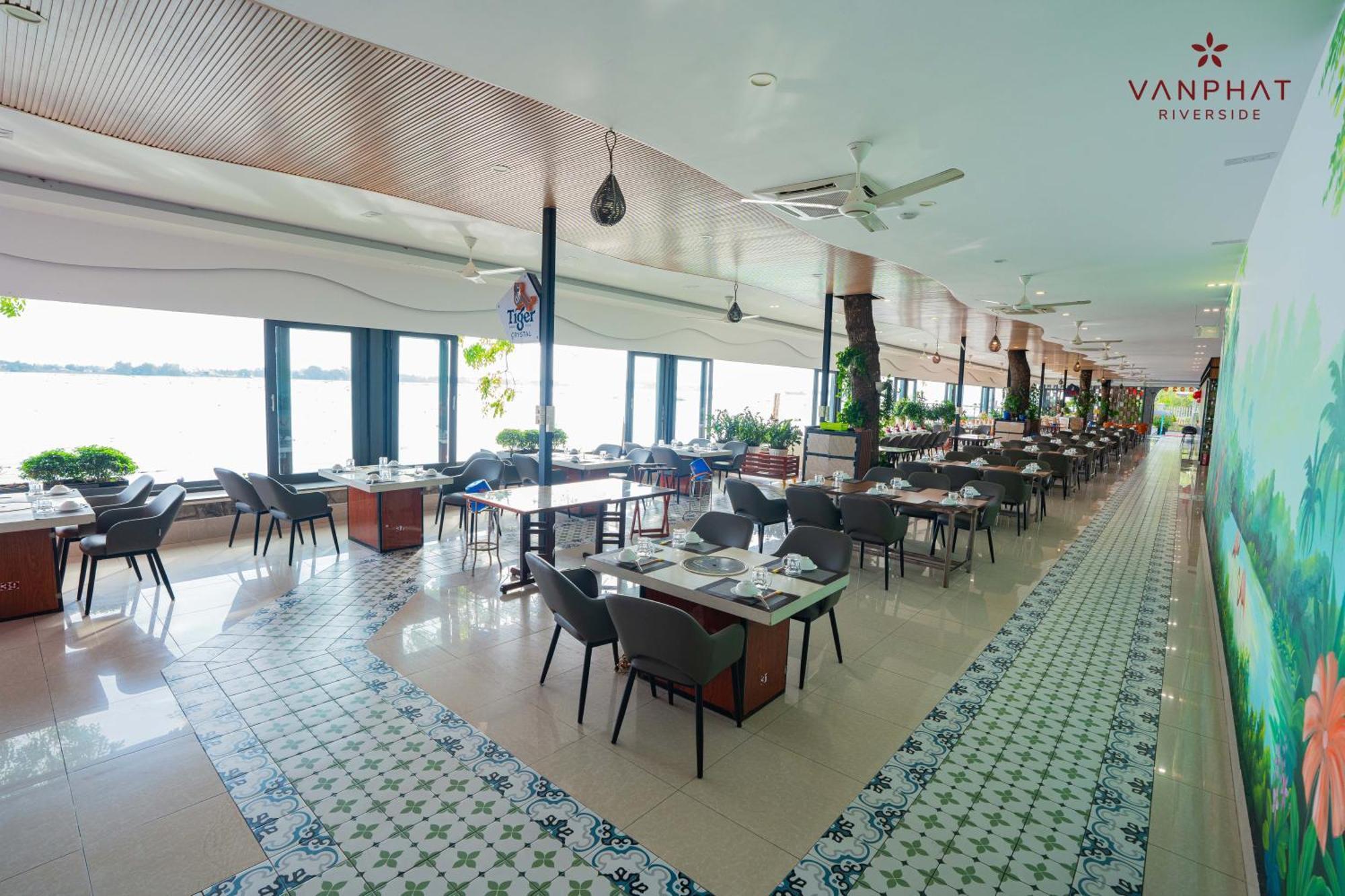 Van Phat Riverside Hotel Can Tho Exteriör bild